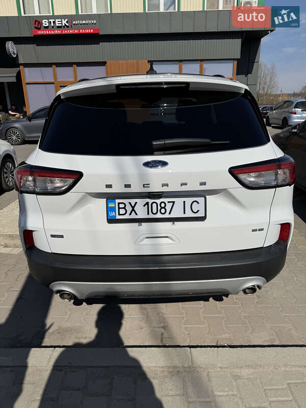 Внедорожник / Кроссовер Ford Escape 2020 в Хмельницком