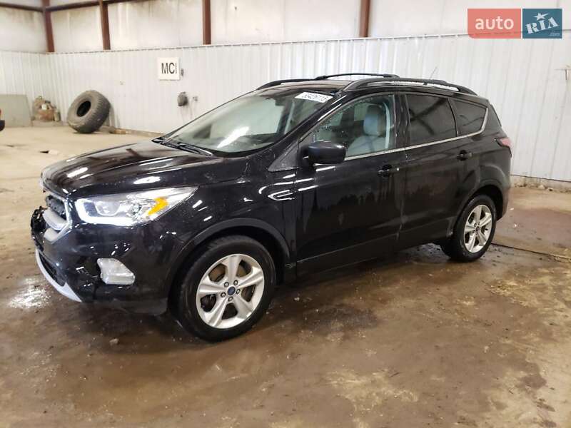 Позашляховик / Кросовер Ford Escape 2018 в Львові