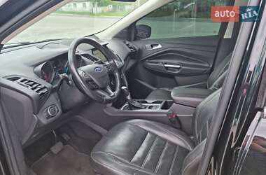 Внедорожник / Кроссовер Ford Escape 2017 в 