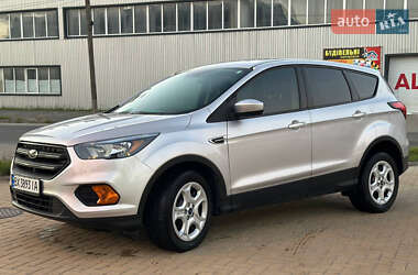 Внедорожник / Кроссовер Ford Escape 2019 в 