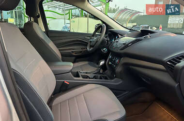 Внедорожник / Кроссовер Ford Escape 2019 в 