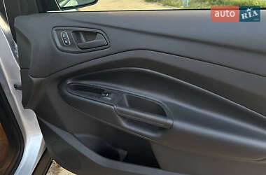 Внедорожник / Кроссовер Ford Escape 2019 в 
