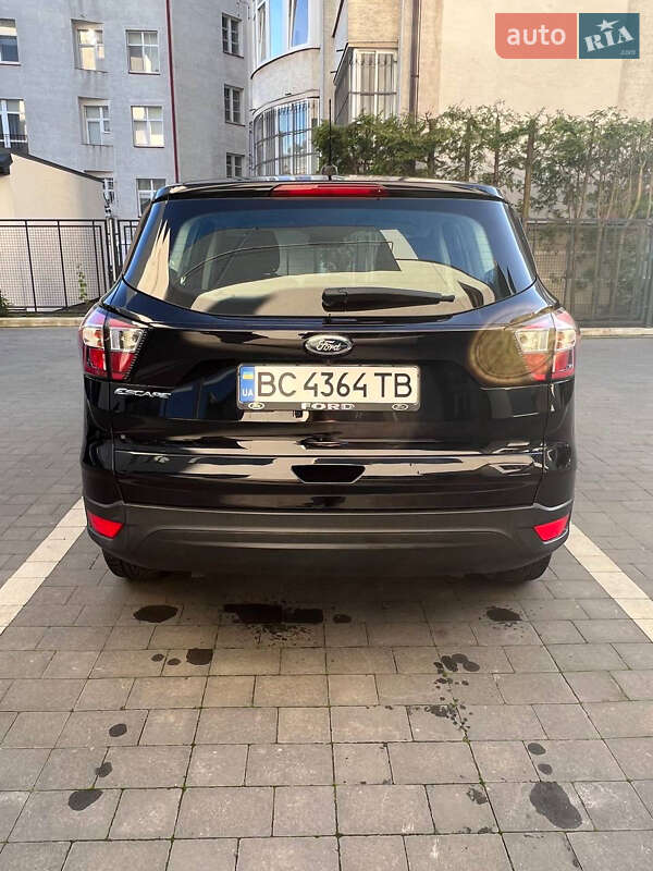 Позашляховик / Кросовер Ford Escape 2018 в Львові