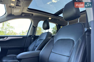 Внедорожник / Кроссовер Ford Escape 2020 в 