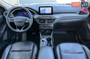 Внедорожник / Кроссовер Ford Escape 2020 в 