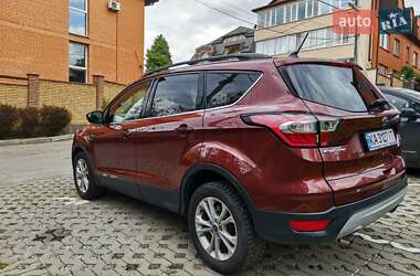 Позашляховик / Кросовер Ford Escape 2017 в 
