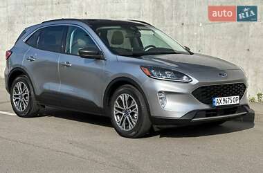 Позашляховик / Кросовер Ford Escape 2022 в 