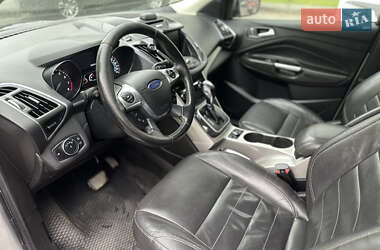 Внедорожник / Кроссовер Ford Escape 2013 в 