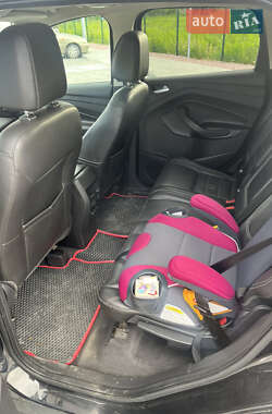 Внедорожник / Кроссовер Ford Escape 2013 в 