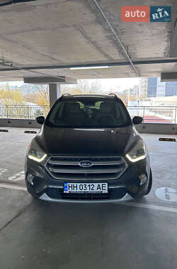 Внедорожник / Кроссовер Ford Escape 2017 в 