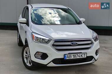 Внедорожник / Кроссовер Ford Escape 2019 в 
