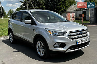 Внедорожник / Кроссовер Ford Escape 2017 в 
