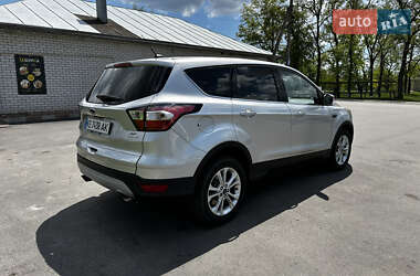 Внедорожник / Кроссовер Ford Escape 2017 в 