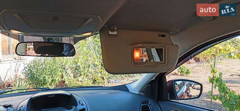 Внедорожник / Кроссовер Ford Escape 2015 в Полтаве