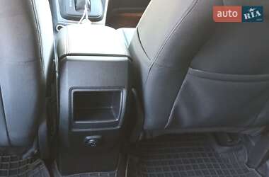 Позашляховик / Кросовер Ford Escape 2015 в 