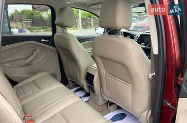 Позашляховик / Кросовер Ford Escape 2014 в 