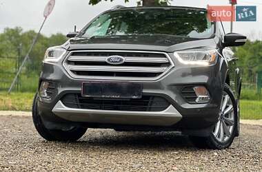 Внедорожник / Кроссовер Ford Escape 2017 в 
