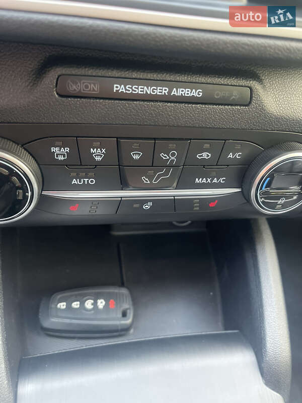 Позашляховик / Кросовер Ford Escape 2019 в Харкові