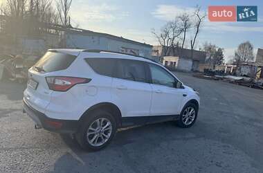 Внедорожник / Кроссовер Ford Escape 2017 в Кривом Роге