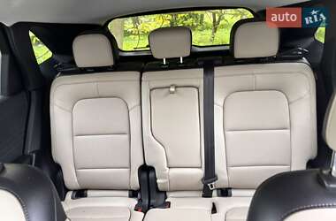 Позашляховик / Кросовер Ford Escape 2022 в 