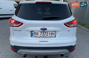 Позашляховик / Кросовер Ford Escape 2015 в 