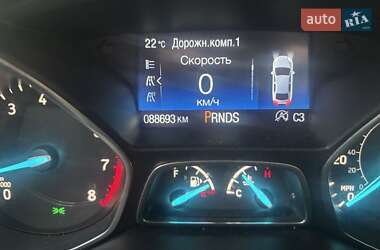 Внедорожник / Кроссовер Ford Escape 2019 в 