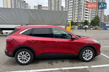 Внедорожник / Кроссовер Ford Escape 2019 в 