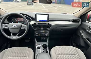 Внедорожник / Кроссовер Ford Escape 2019 в 