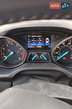 Позашляховик / Кросовер Ford Escape 2017 в 