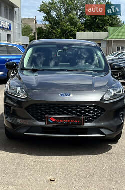 Внедорожник / Кроссовер Ford Escape 2020 в 