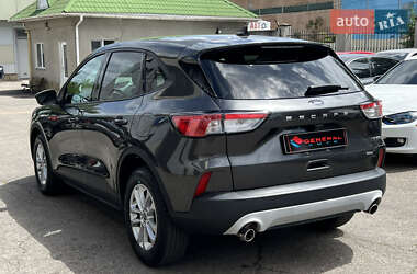 Внедорожник / Кроссовер Ford Escape 2020 в 