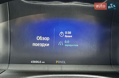 Внедорожник / Кроссовер Ford Escape 2020 в 
