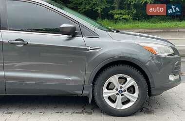 Внедорожник / Кроссовер Ford Escape 2014 в 