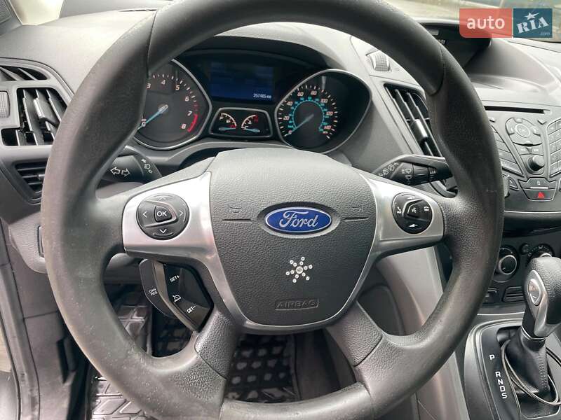Внедорожник / Кроссовер Ford Escape 2014 в Киеве