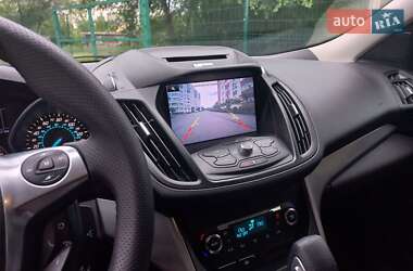 Позашляховик / Кросовер Ford Escape 2013 в 