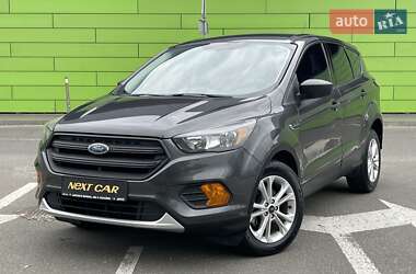 Внедорожник / Кроссовер Ford Escape 2018 в Киеве