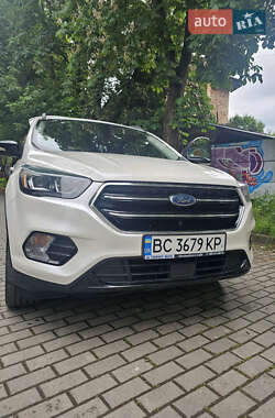 Внедорожник / Кроссовер Ford Escape 2017 в 