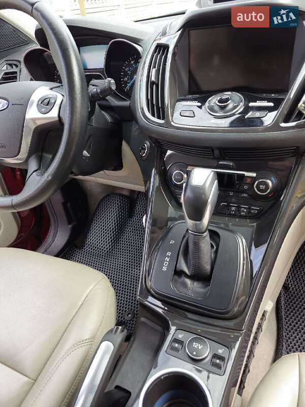 Позашляховик / Кросовер Ford Escape 2015 в Коростені