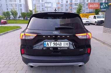 Внедорожник / Кроссовер Ford Escape 2022 в 
