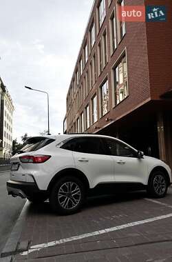 Внедорожник / Кроссовер Ford Escape 2019 в 