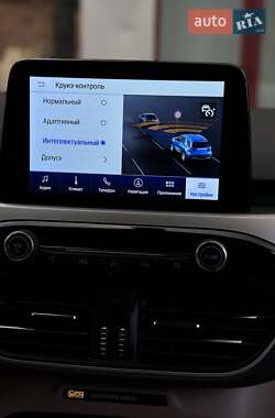 Внедорожник / Кроссовер Ford Escape 2019 в 