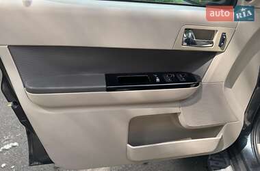 Позашляховик / Кросовер Ford Escape 2008 в 