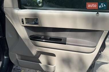 Позашляховик / Кросовер Ford Escape 2008 в 