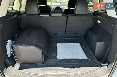 Внедорожник / Кроссовер Ford Escape 2012 в 