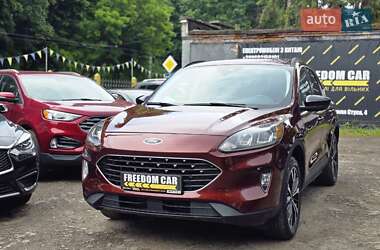 Внедорожник / Кроссовер Ford Escape 2021 в 