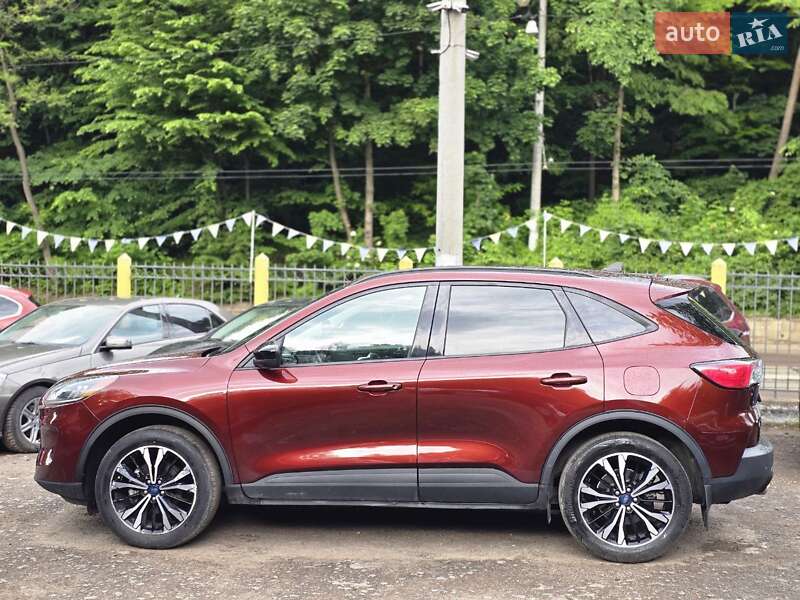 Позашляховик / Кросовер Ford Escape 2021 в Львові
