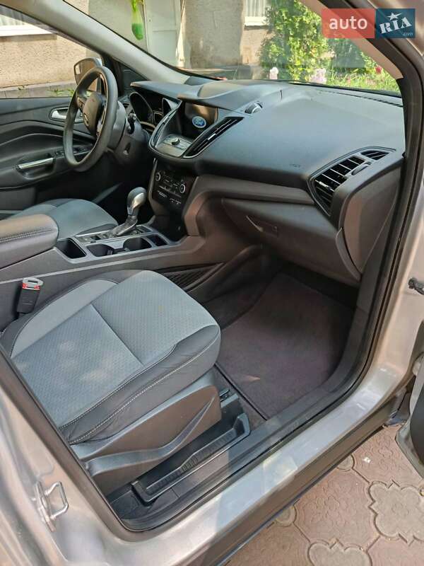 Внедорожник / Кроссовер Ford Escape 2019 в Бершади