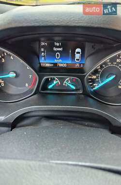 Внедорожник / Кроссовер Ford Escape 2019 в 