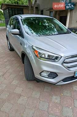 Внедорожник / Кроссовер Ford Escape 2019 в 