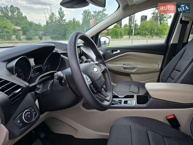 Внедорожник / Кроссовер Ford Escape 2019 в Львове